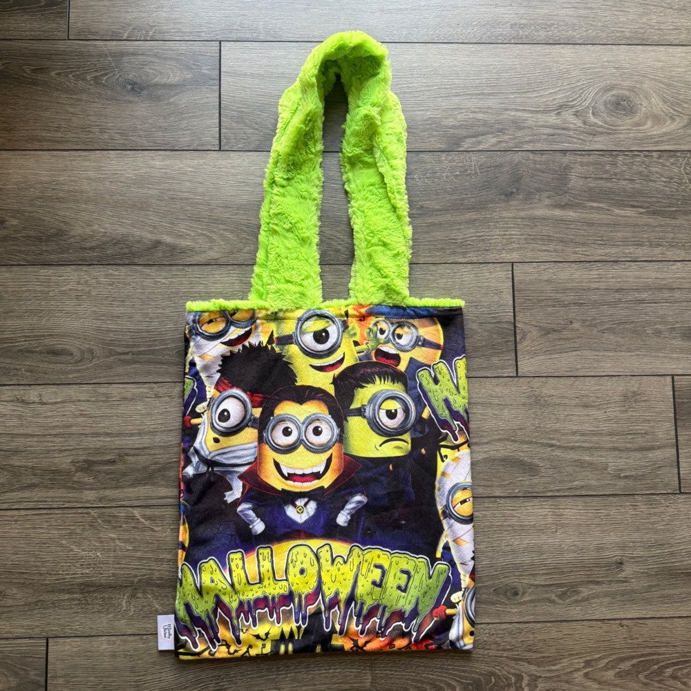 Reversible Minions Halloween Plush Tote Bag Fuzzy Lime Green Trick or Treat - Picture 11 of 15